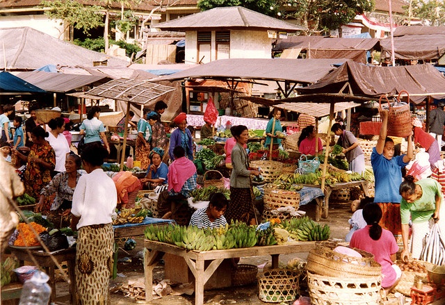 Pasar Lokal Malaysia: Nadi Ekonomi Komuniti Dan Budaya Tempatan